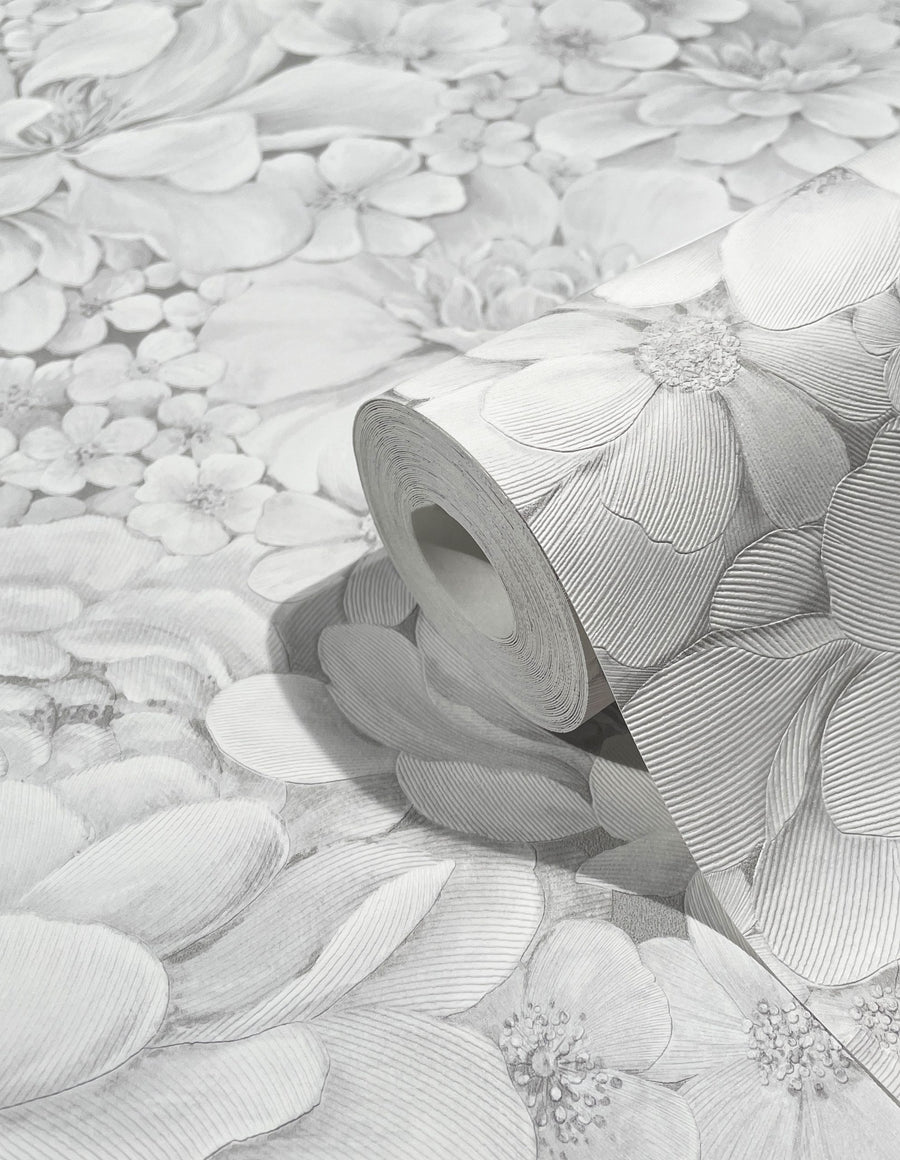 Pretty in white floral wallpaper